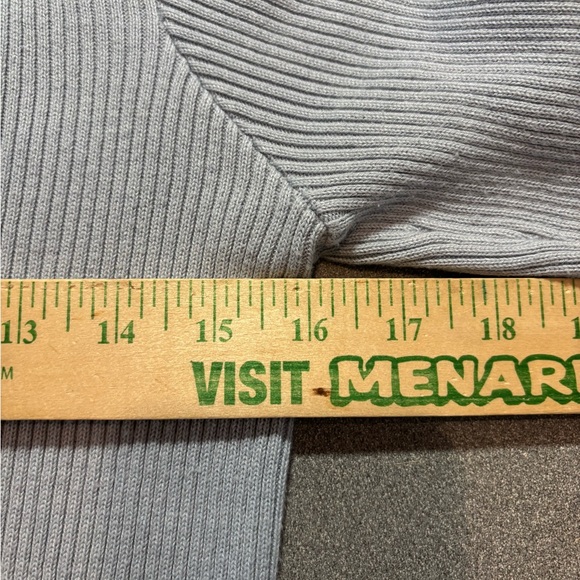 Brandy Melville cardigan sweater. Button. Cotton/acrylic, school girl cropped - Picture 6 of 7